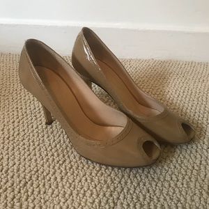 Women’s Kate Spade patent leather pumps